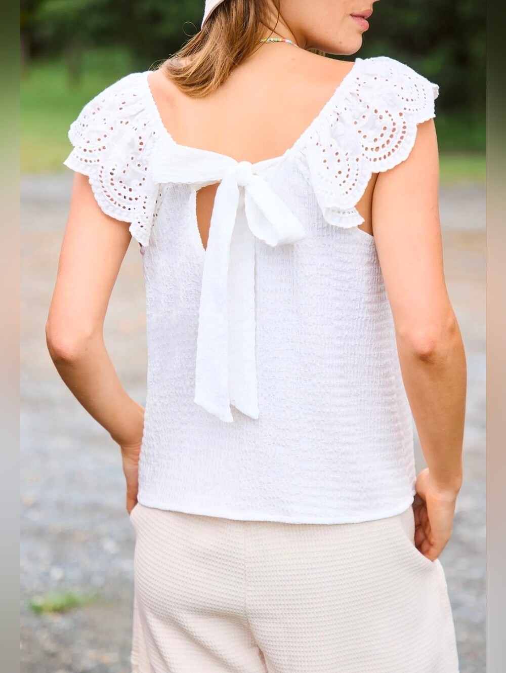 15. Heart Shaped Blouse Eyelet Embroidery Ruffle Trim Size XL NWT